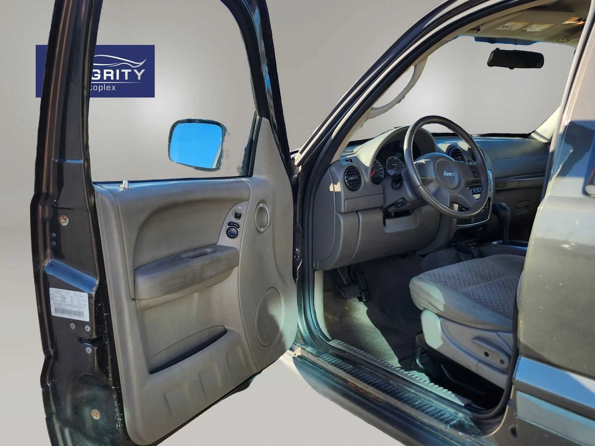 Used 2005 Jeep Liberty Renegade AWD/4WD image 8