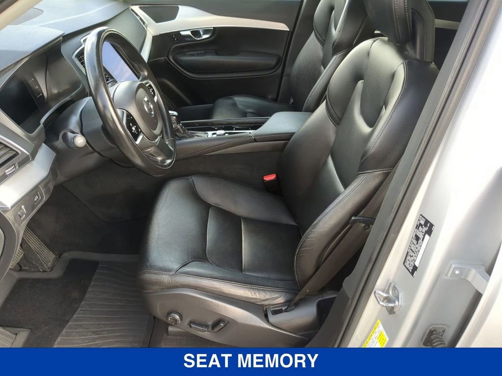Used 2018 Volvo XC90 T5 Momentum w/ Convenience Package image 17
