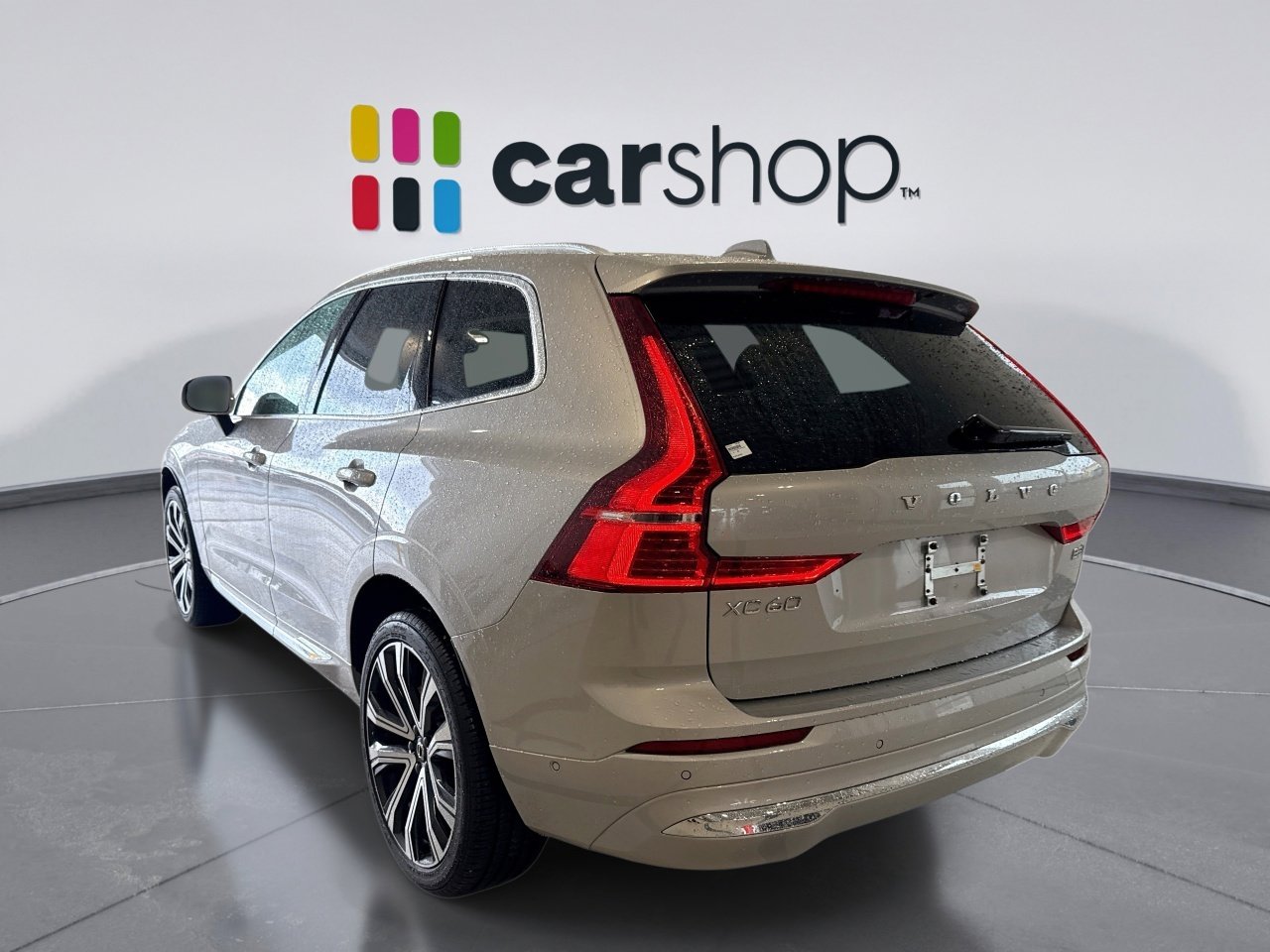 Used 2023 Volvo XC60 B5 Ultimate w/ Climate Package AWD/4WD image 3
