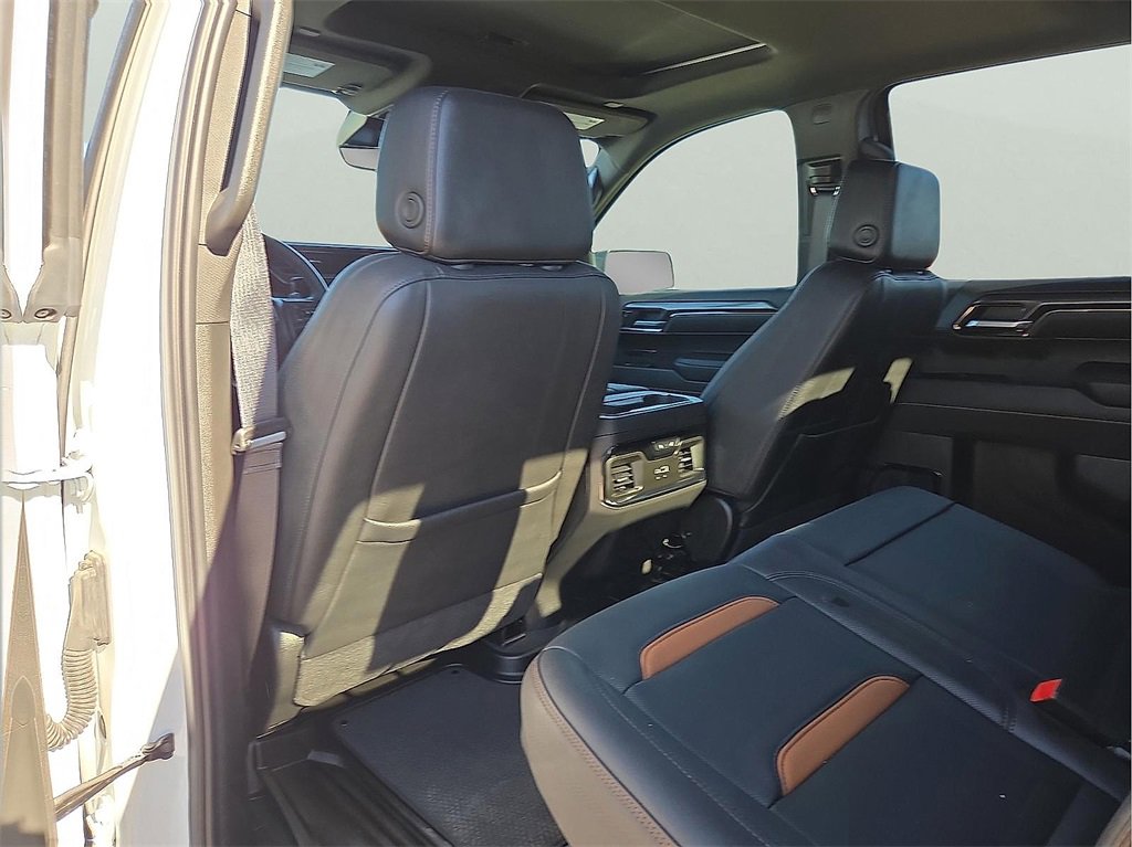 Used 2025 GMC Sierra 1500 AT4 w/ AT4 Premium Package image 14
