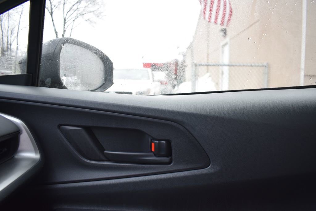 Used 2023 Toyota Prius LE image 18