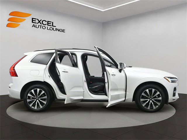 Used 2023 Volvo XC60 B5 Core image 45
