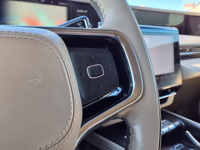 Certified 2024 Lincoln Nautilus Premier image 12