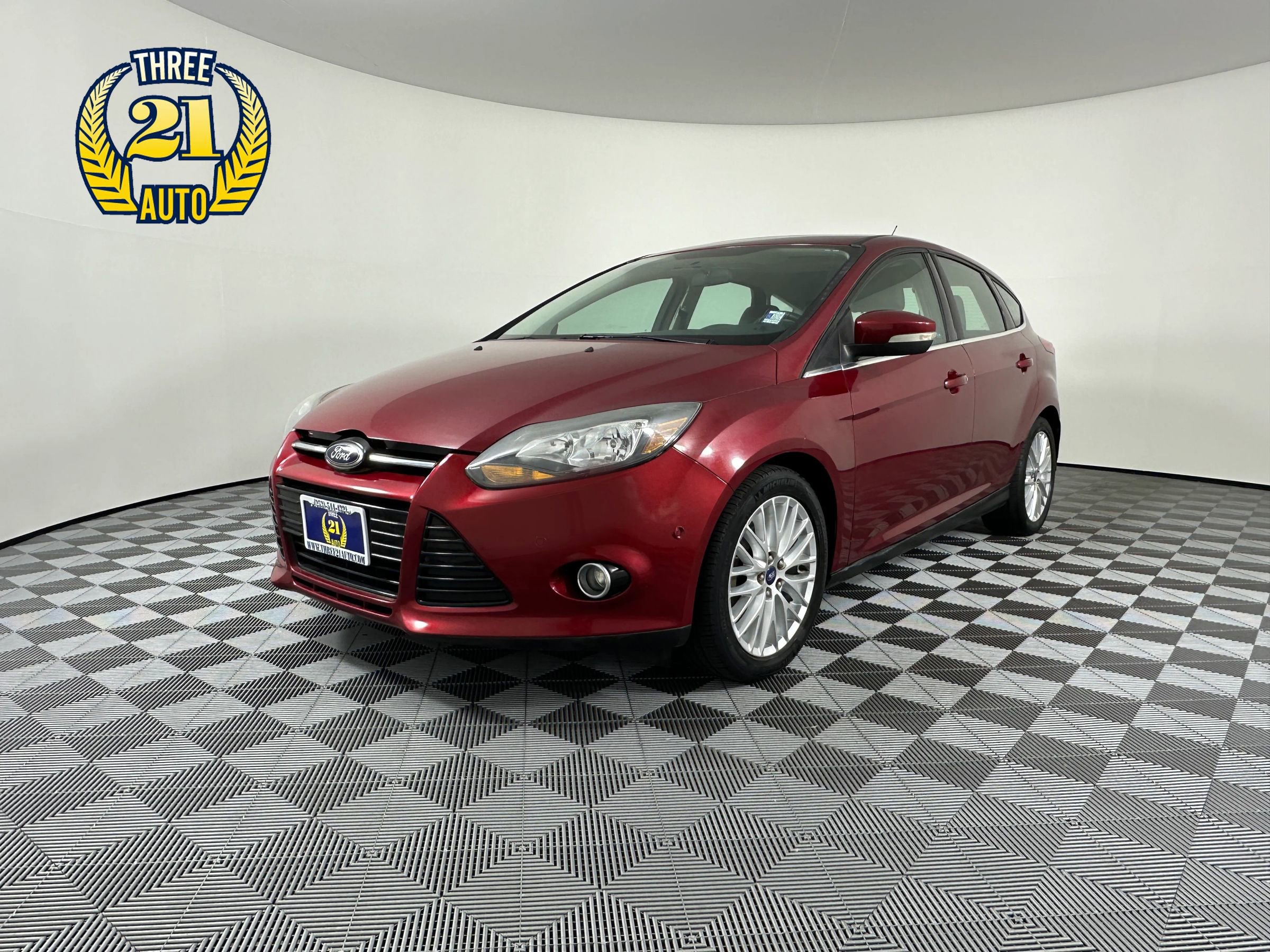 Used 2013 Ford Focus Titanium FWD image 1