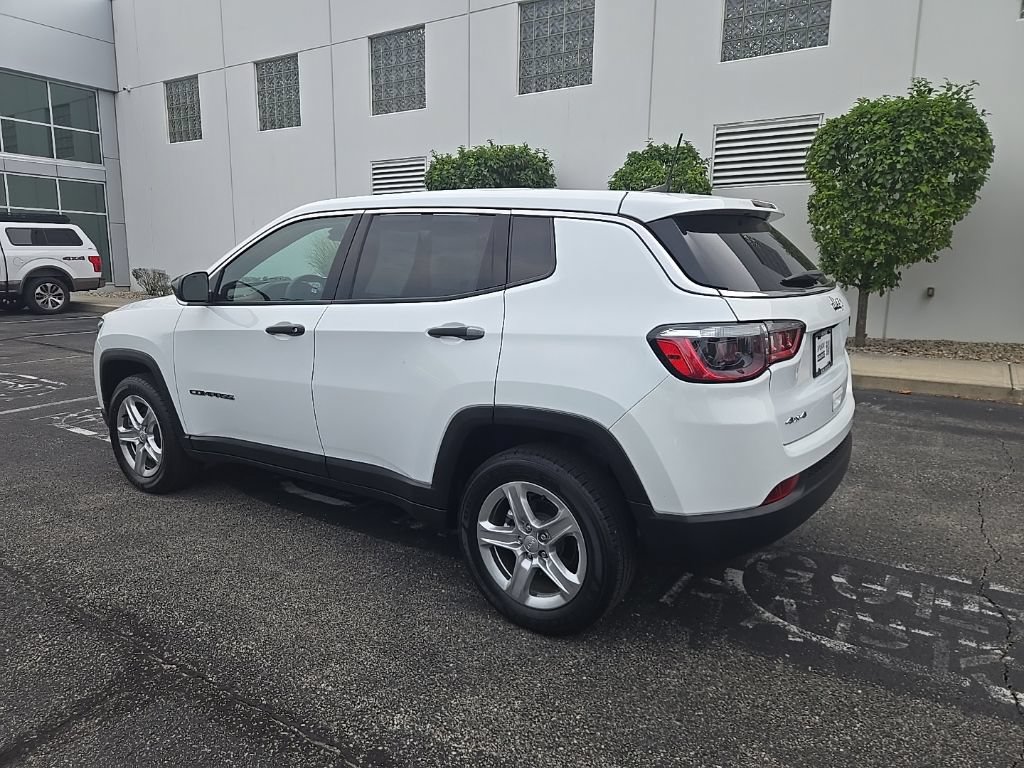 Used 2024 Jeep Compass Sport AWD/4WD image 6