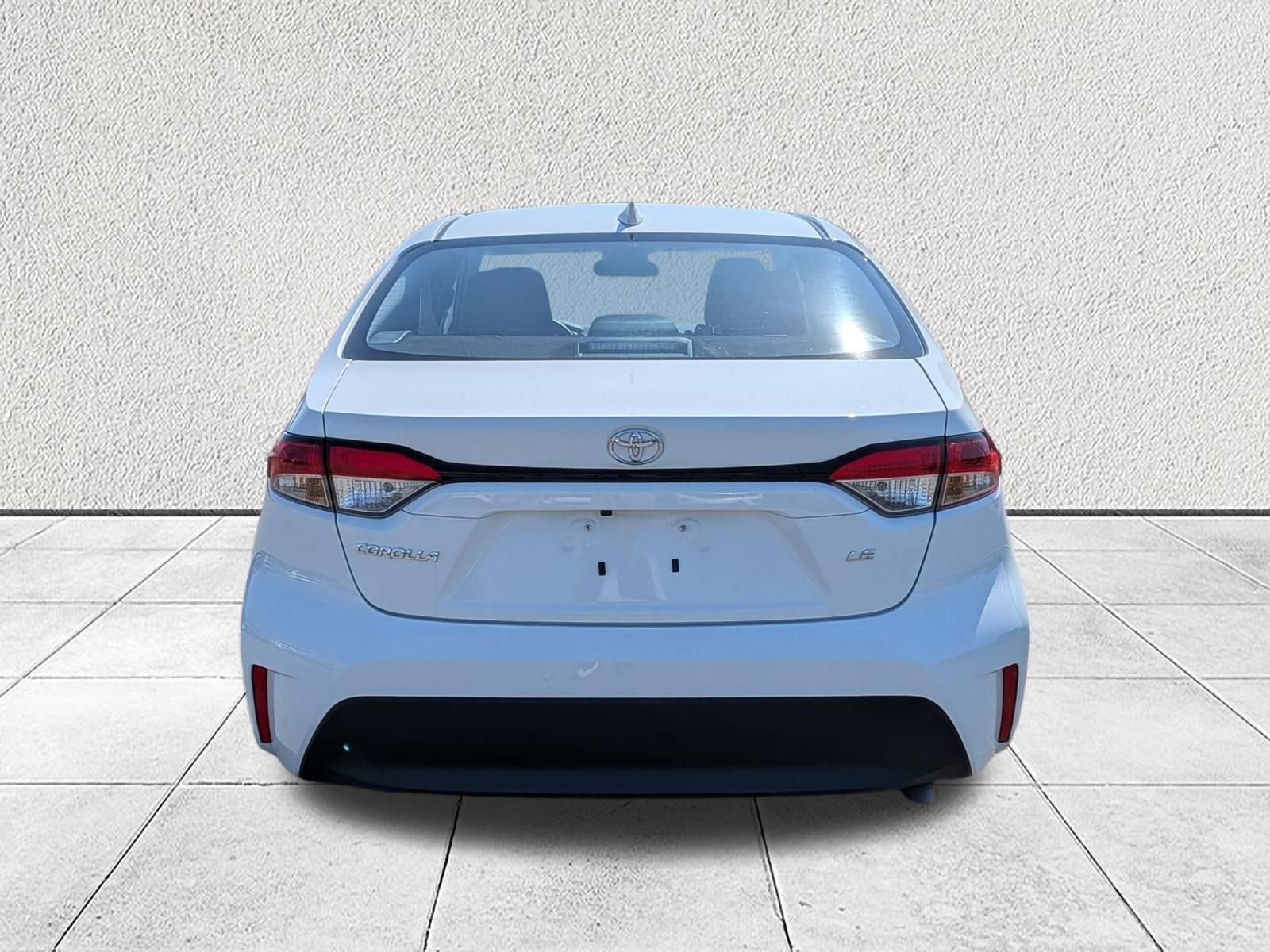 Used 2024 Toyota Corolla LE image 4