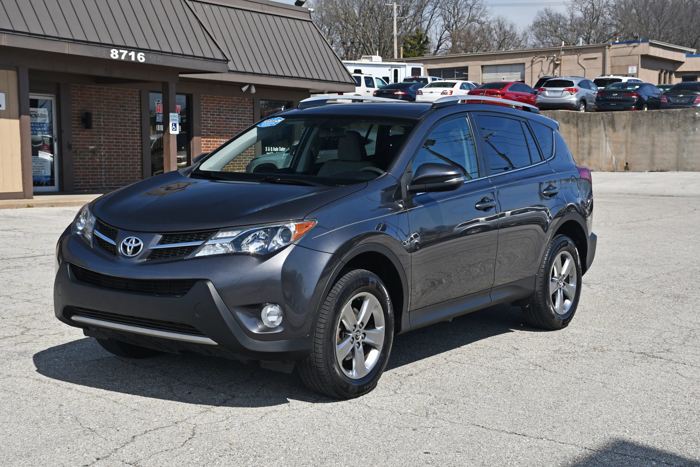 Used 2015 Toyota RAV4 XLE image 4
