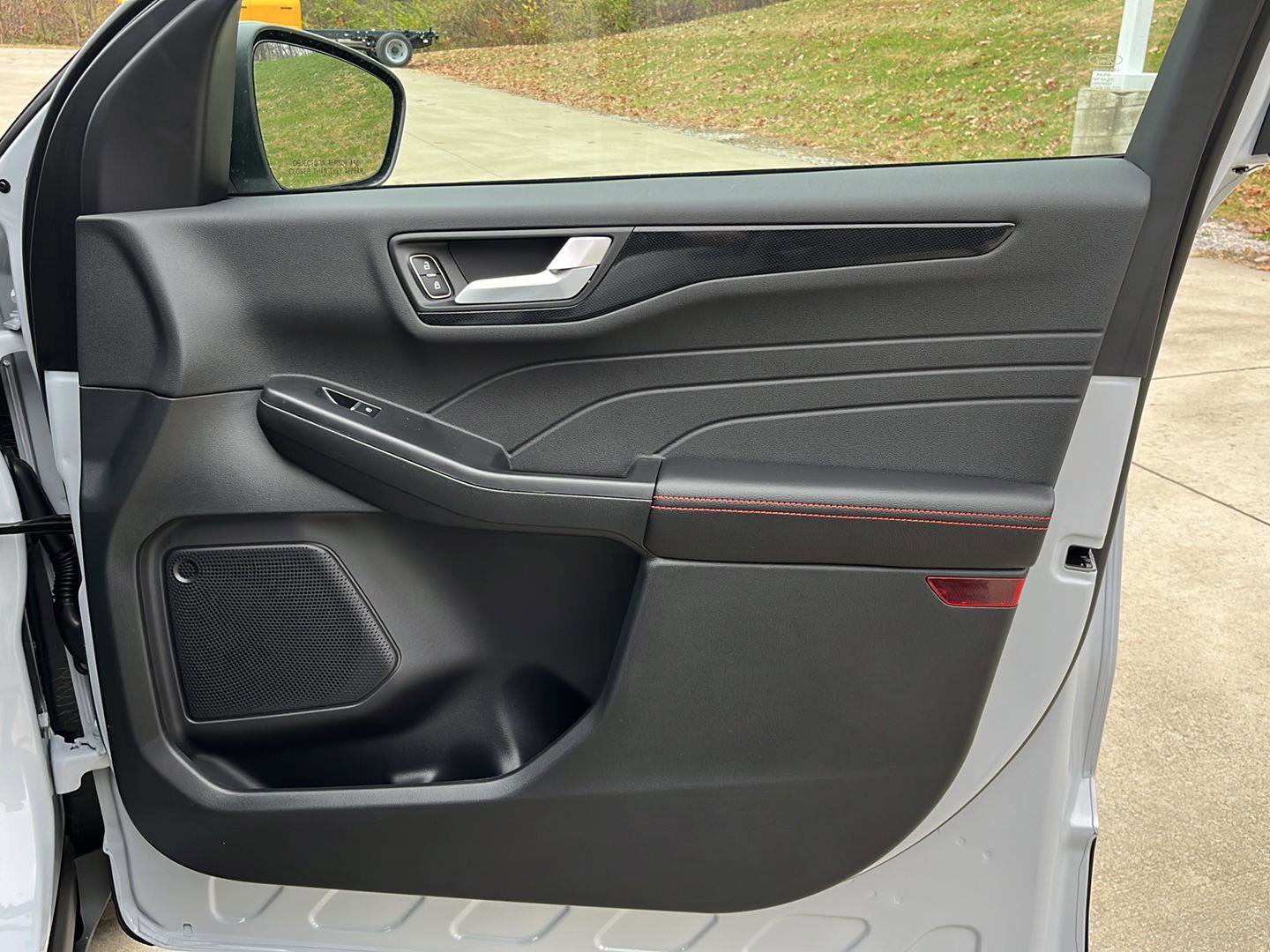 New 2026 Ford Escape ST-Line Select w/ Tech Pack #1 AWD/4WD image 28