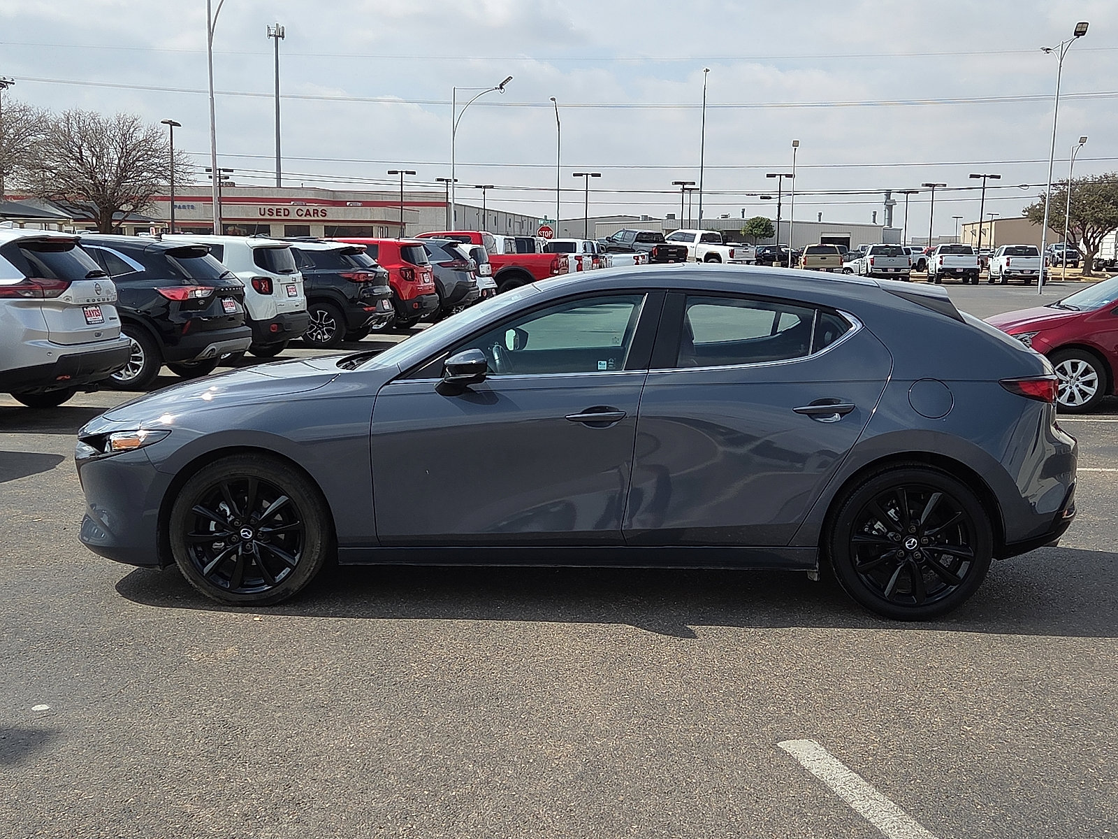 Used 2025 MAZDA MAZDA3 Carbon AWD/4WD image 2