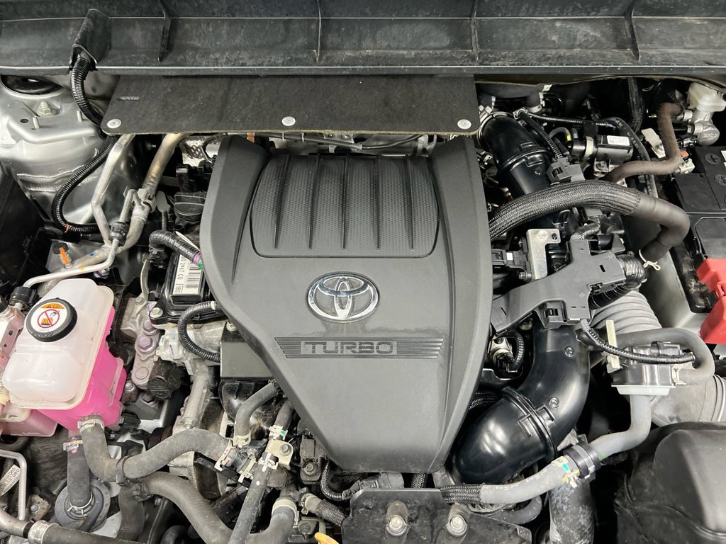 Used 2024 Toyota Highlander XLE FWD image 27