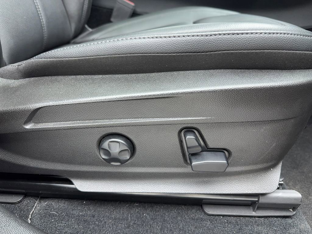 Used 2021 Alfa Romeo Stelvio Ti w/ Nero Edizione image 31