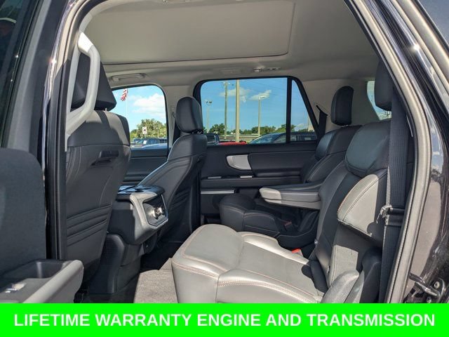 Used 2025 Ford Expedition Max Active AWD/4WD image 12