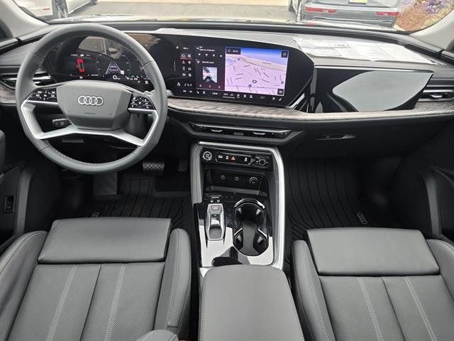 Used 2025 Audi Q5 Premium Plus w/ Premium Plus image 11