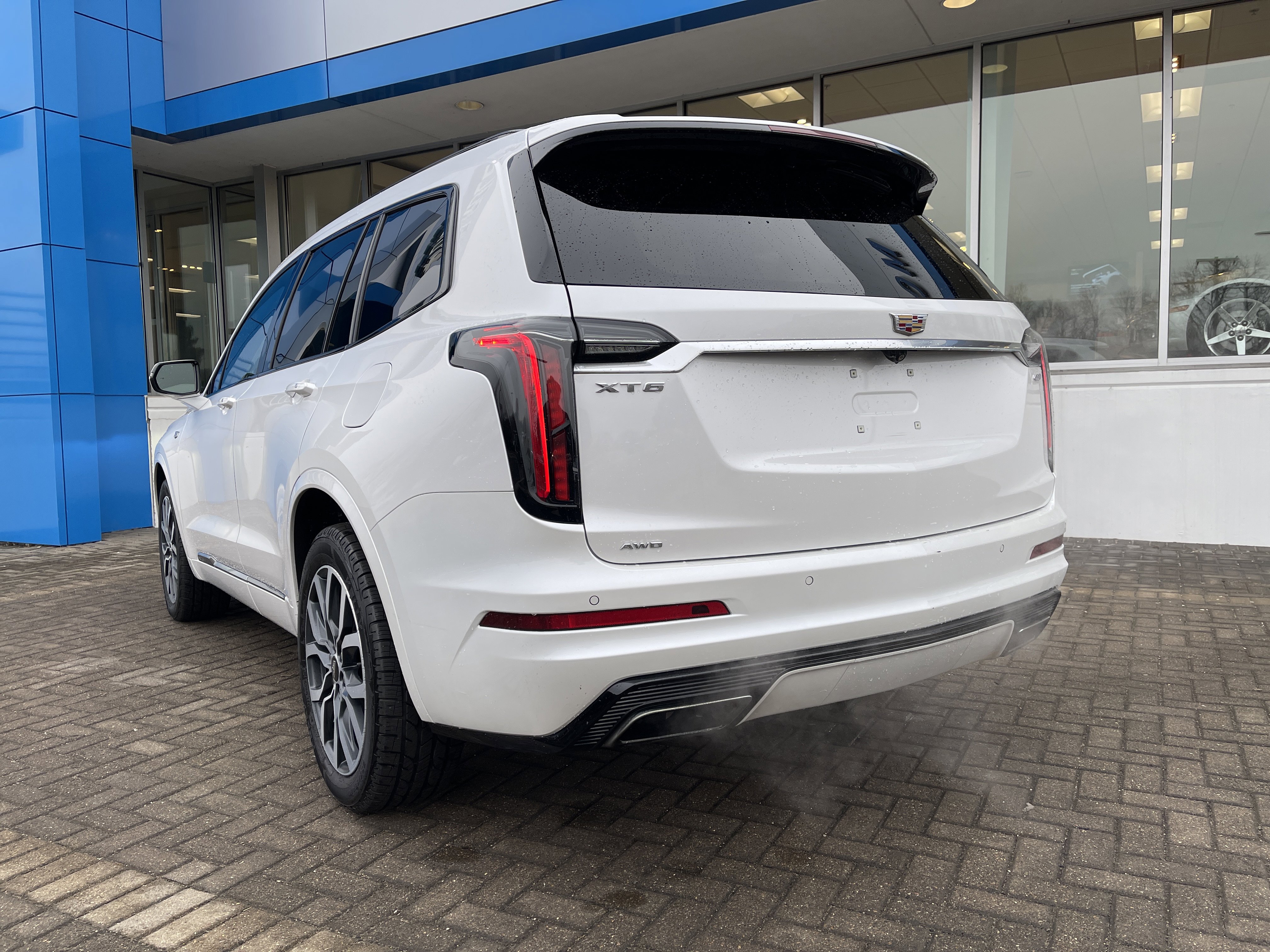 Used 2023 Cadillac XT6 Sport image 3