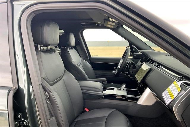 New 2026 Land Rover Range Rover SE image 12