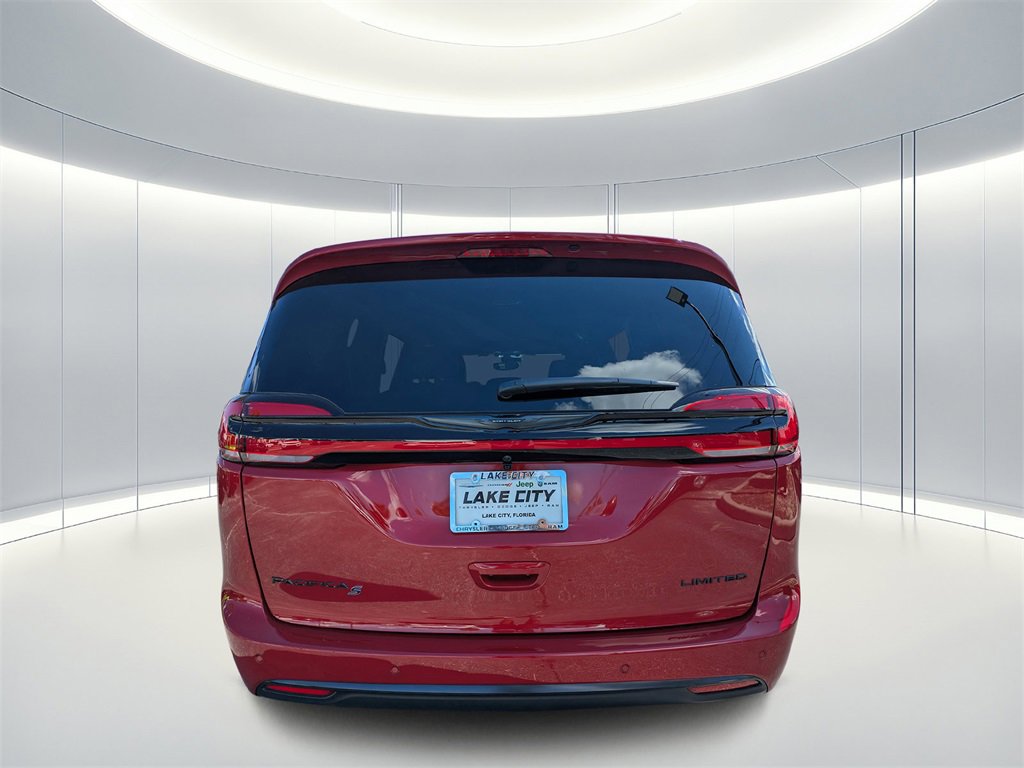 New 2026 Chrysler Pacifica Limited w/ Uconnect Theater Family Group image 5