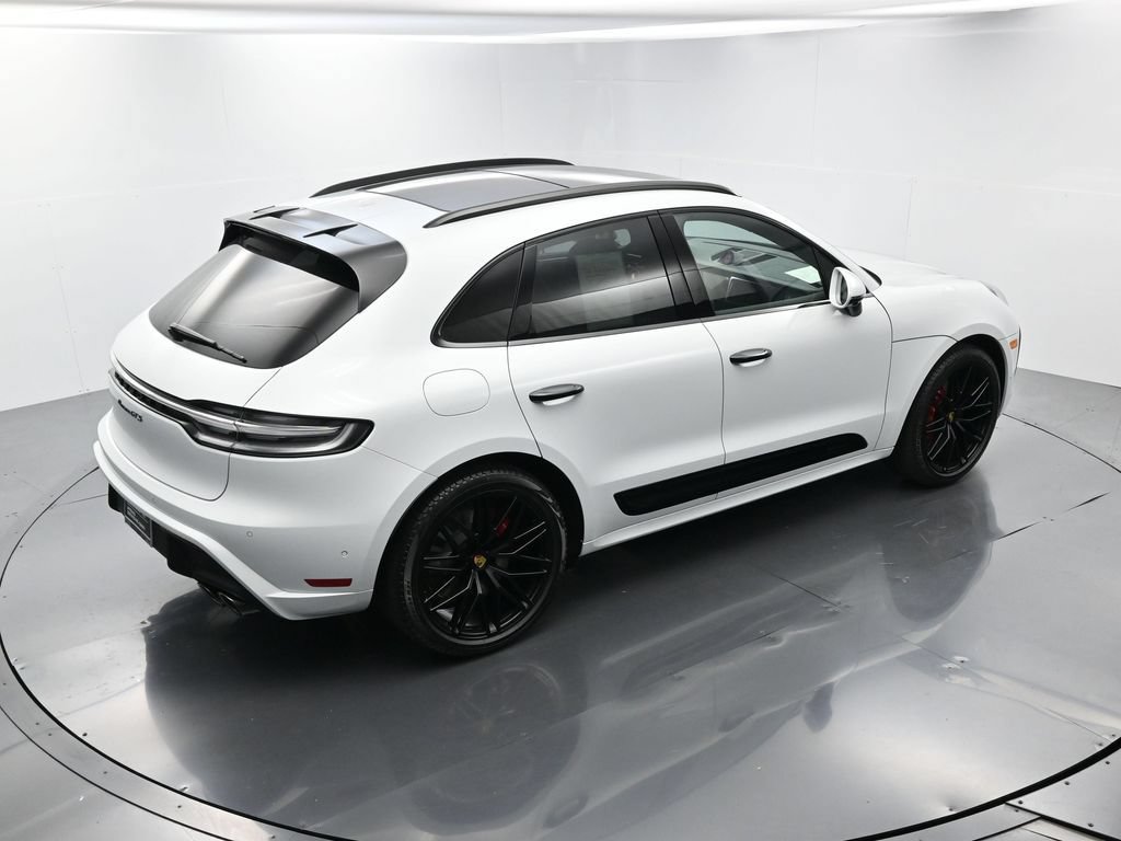 Certified 2025 Porsche Macan GTS AWD/4WD image 39
