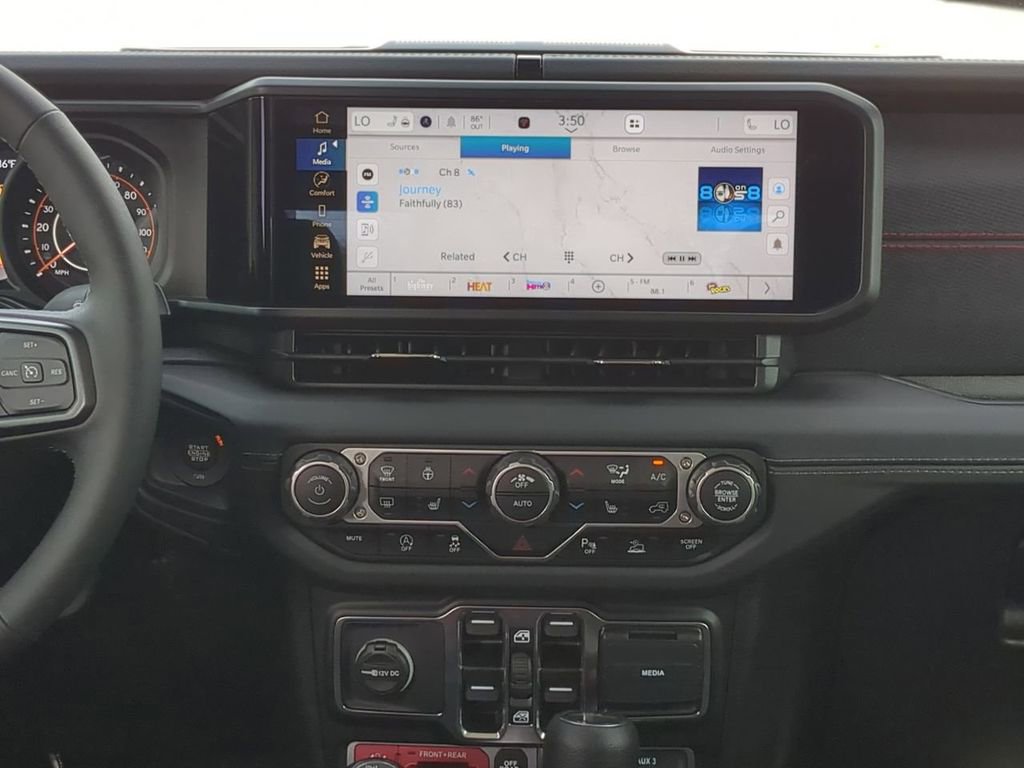 Used 2025 Jeep Gladiator Rubicon w/ Safety Group image 18