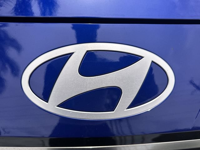 Used 2025 Hyundai Elantra Limited FWD image 10
