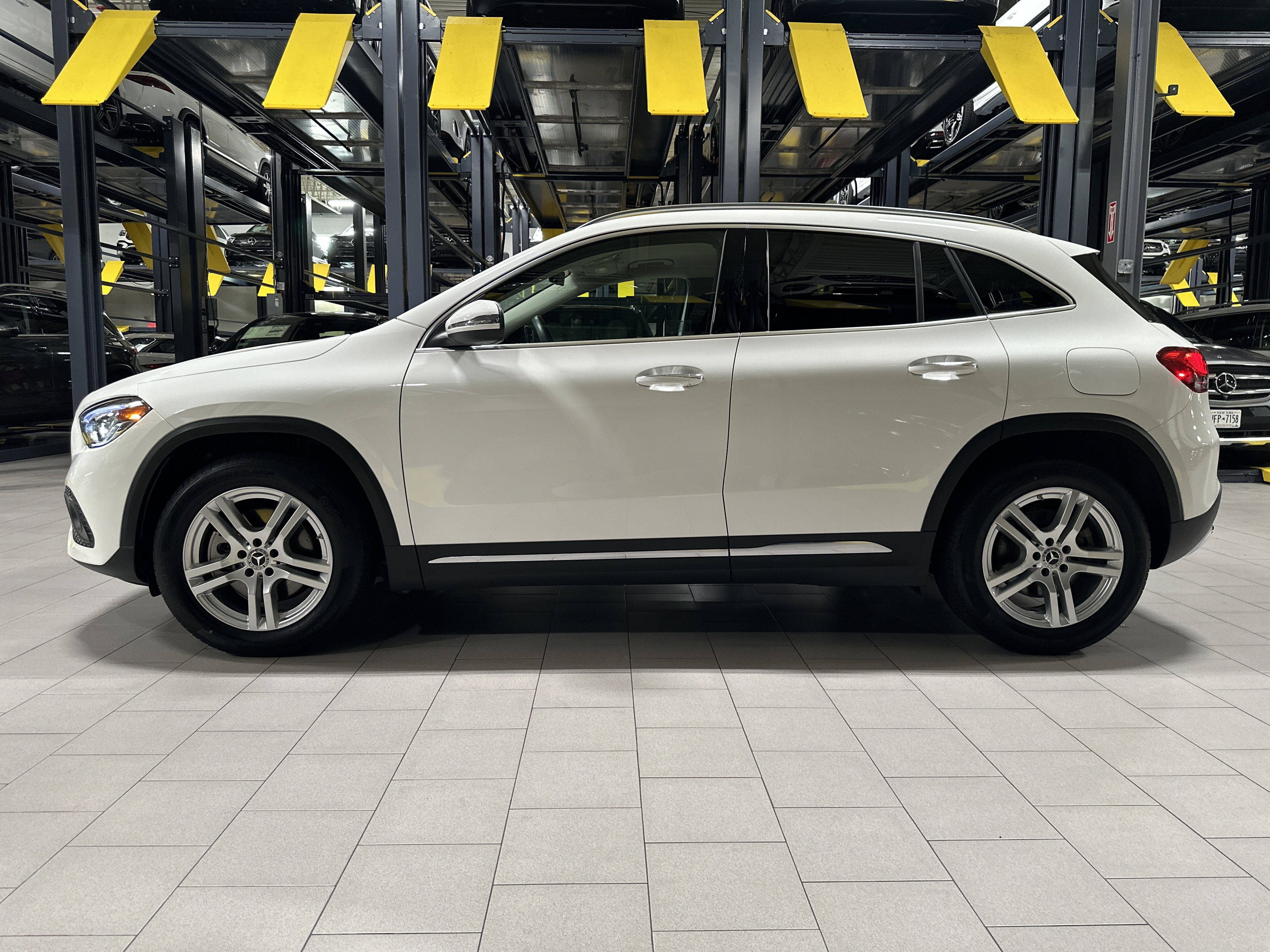 Certified 2023 Mercedes-Benz GLA 250 4MATIC image 2