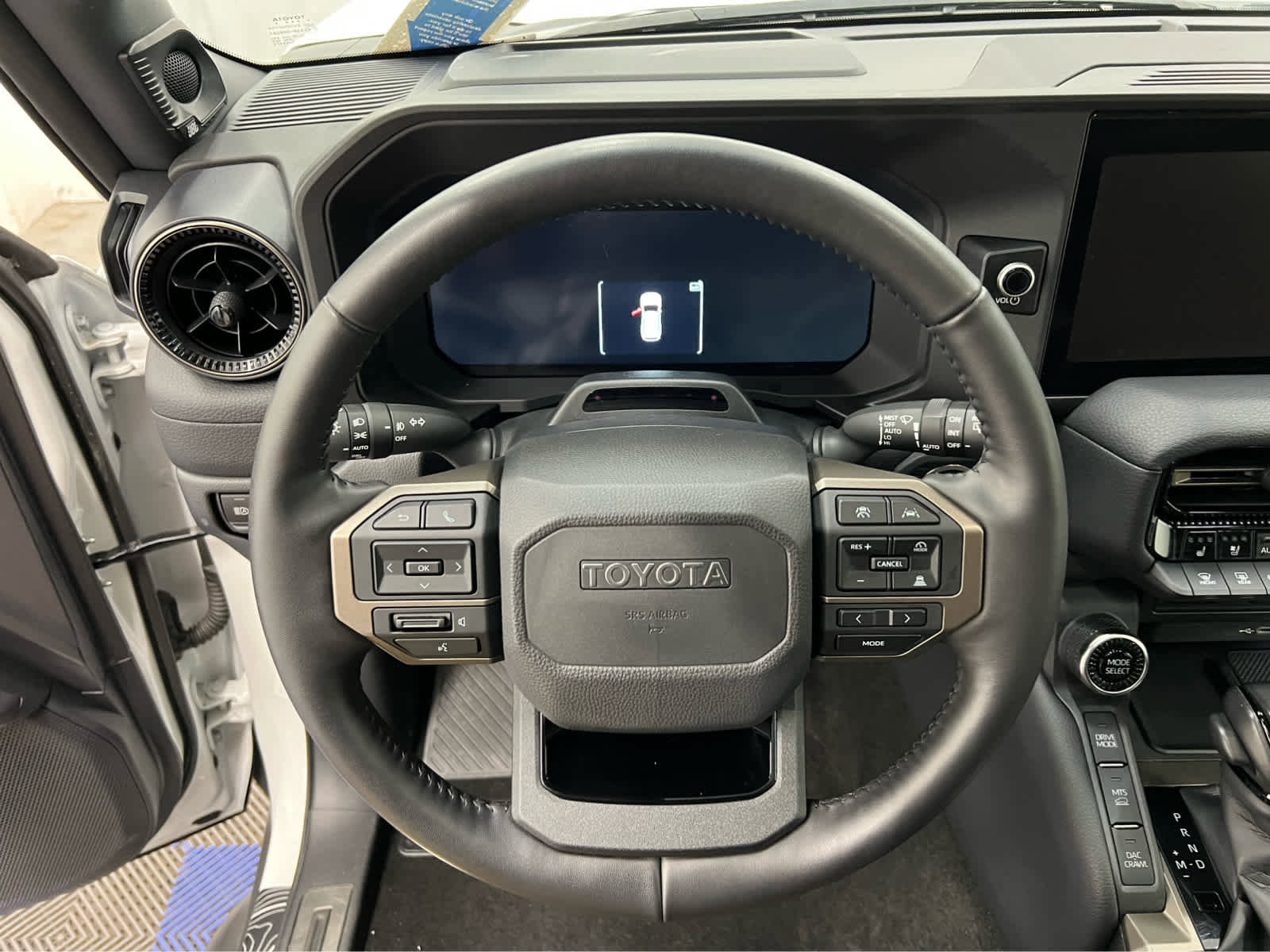 Used 2025 Toyota Land Cruiser image 17