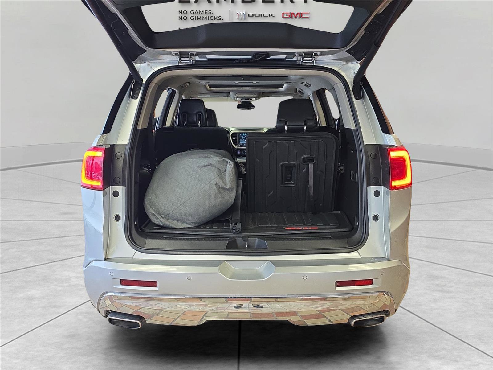 Used 2017 GMC Acadia Denali w/ Technology Package image 31