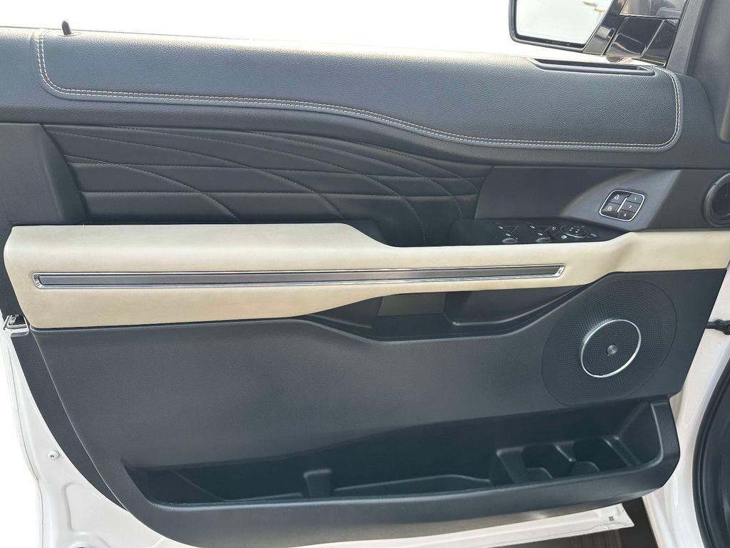 Used 2019 Ford Expedition Max Platinum AWD/4WD image 9
