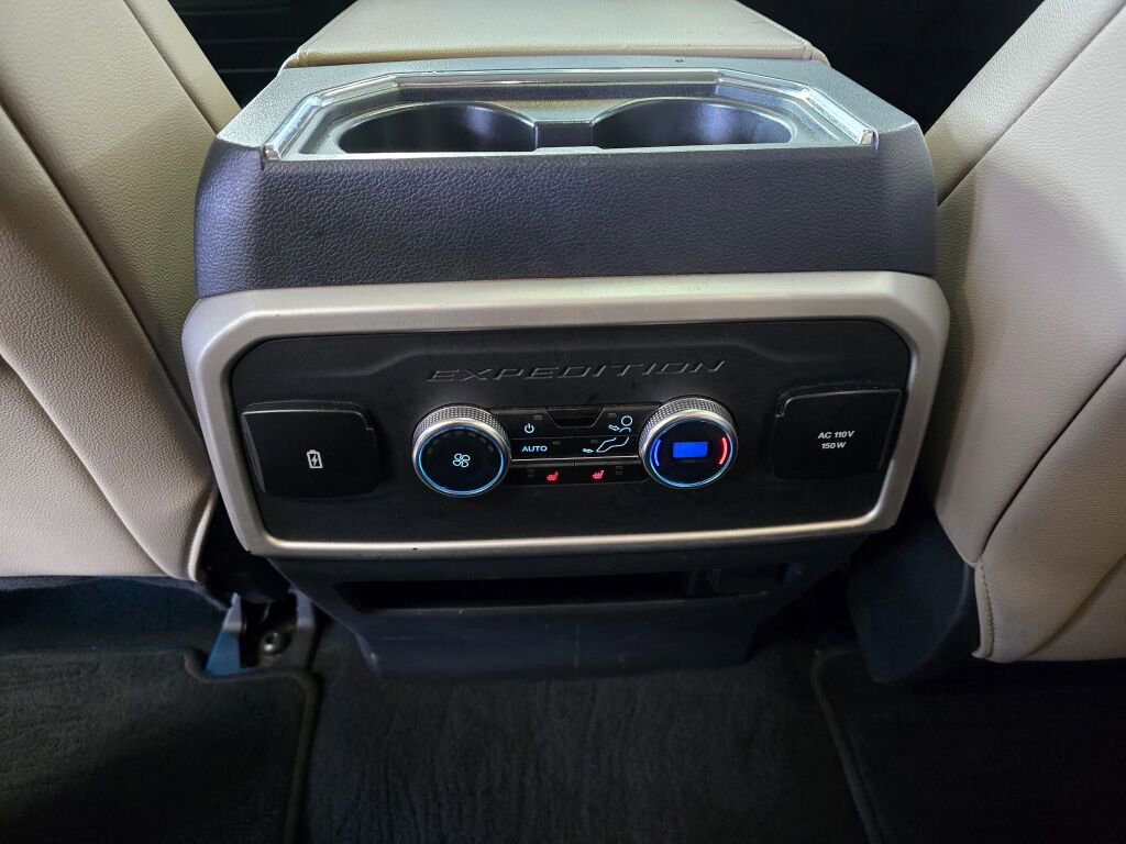 Used 2024 Ford Expedition Limited image 35