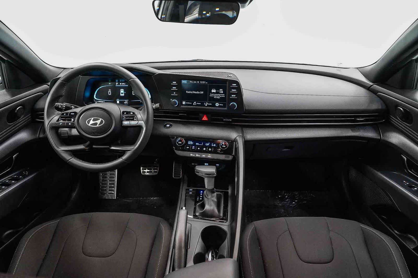 Used 2026 Hyundai Elantra Sport FWD image 12