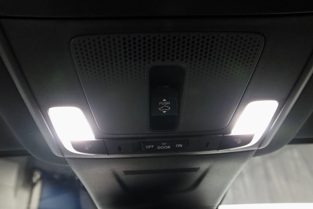 Used 2025 Honda CR-V Sport image 23