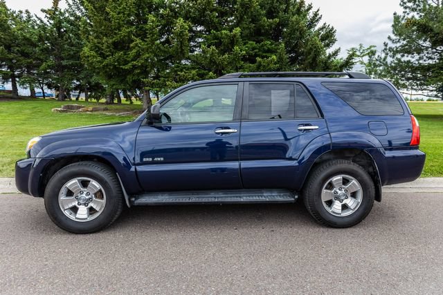 Used 2007 Toyota 4Runner SR5 AWD/4WD image 9
