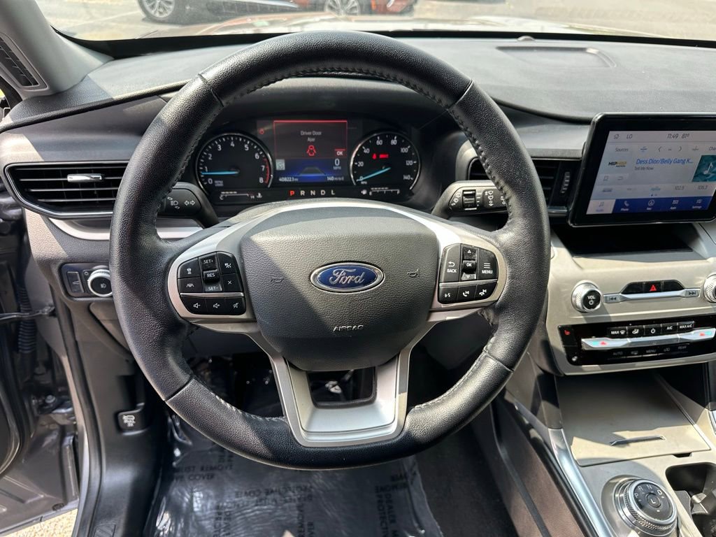 Certified 2022 Ford Explorer XLT w/ Equipment Group 202A RWD image 13