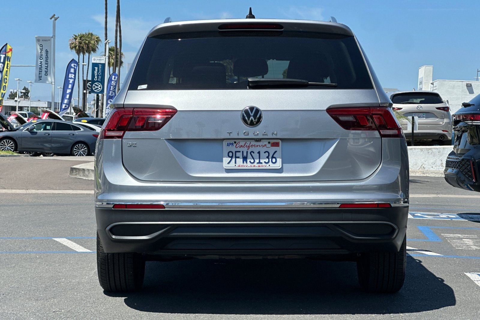 Used 2023 Volkswagen Tiguan SE FWD image 6