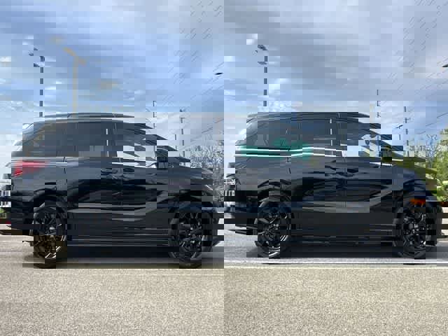 Used 2023 Honda Odyssey Sport image 3