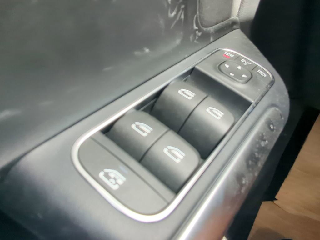 Certified 2025 Mercedes-Benz GLA 250 image 10