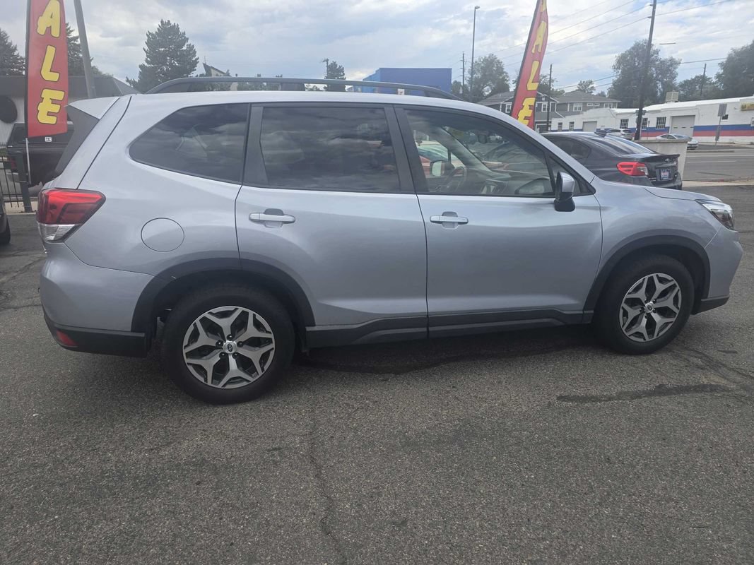 Used 2020 Subaru Forester Premium AWD/4WD image 8
