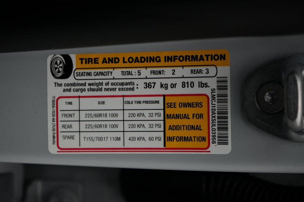 Used 2025 Lincoln Corsair AWD image 24