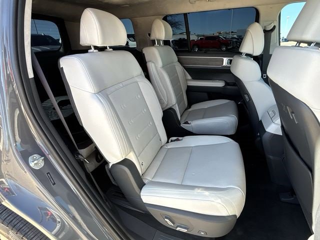 Used 2024 Hyundai Santa Fe Calligraphy image 29