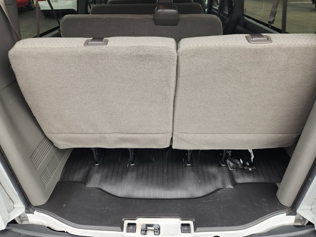 Used 2025 Chevrolet Express 3500 LS RWD image 30