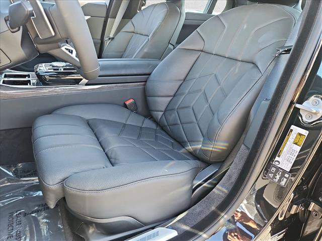 New 2026 BMW 760i xDrive w/ Executive Package AWD/4WD image 4