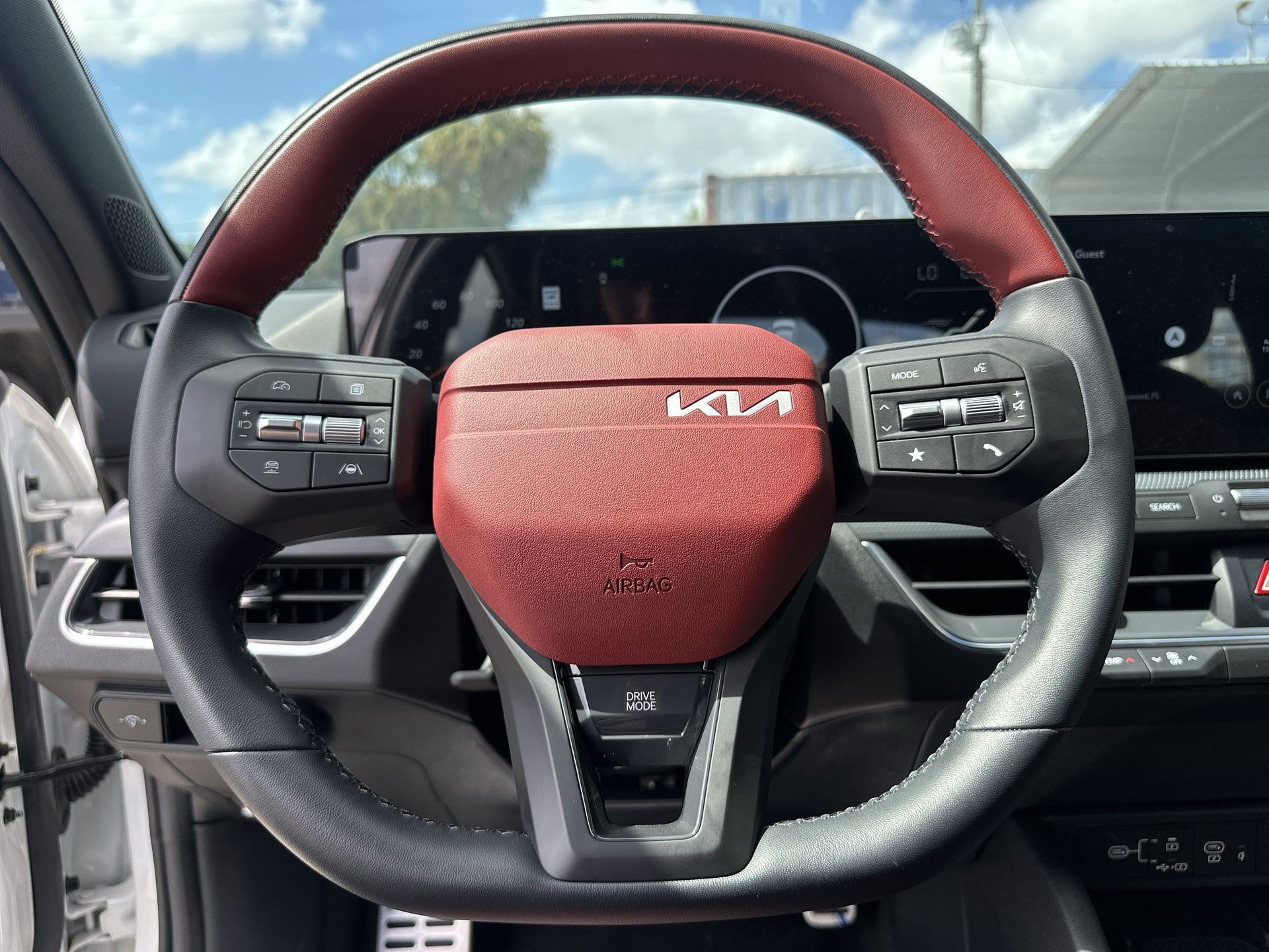 Certified 2025 Kia K4 GT-Line Turbo FWD image 11