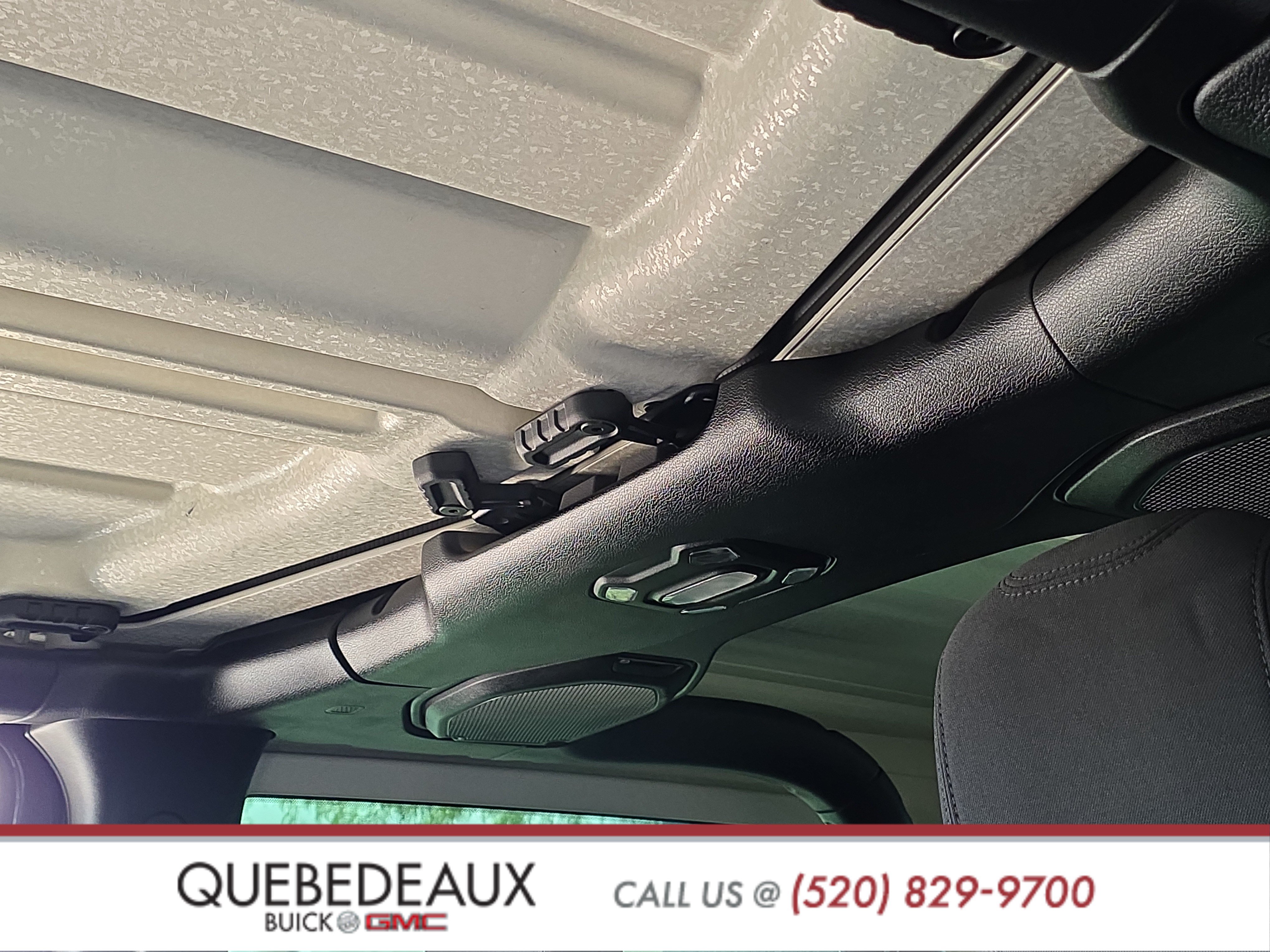 Used 2019 Jeep Wrangler Sport AWD/4WD image 12