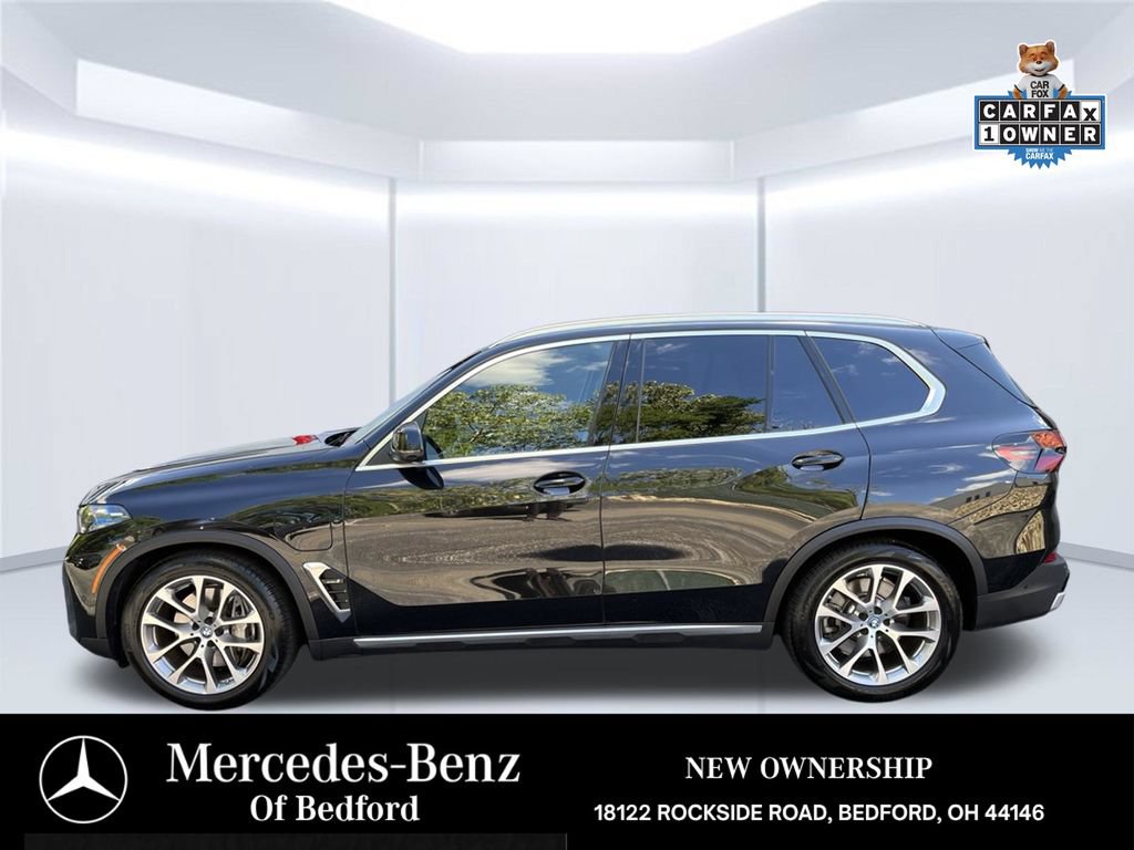 Used 2024 BMW X5 xDrive50e w/ Premium Package AWD/4WD image 3