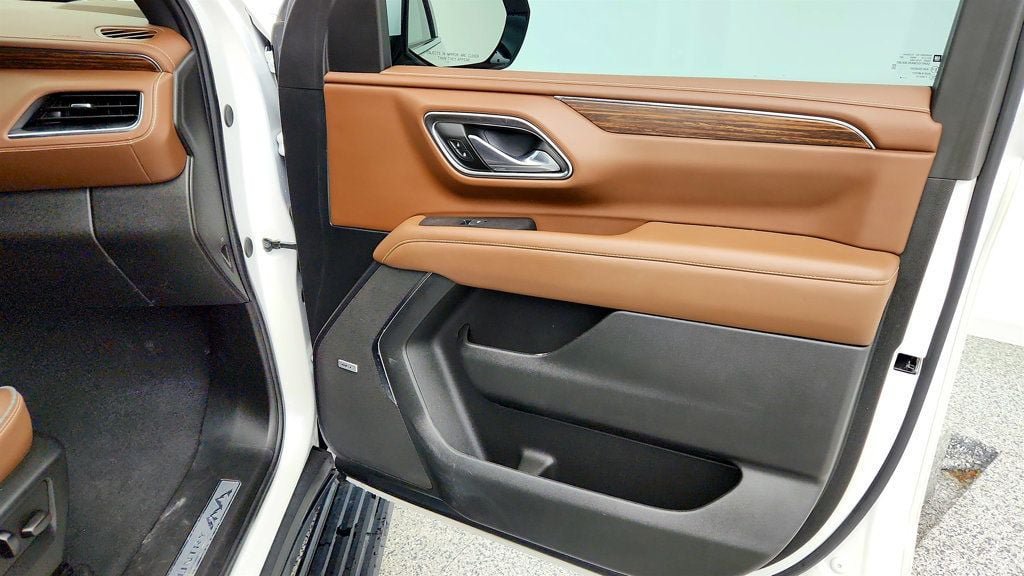 Used 2024 Chevrolet Tahoe High Country w/ Advanced Technology Package AWD/4WD image 27
