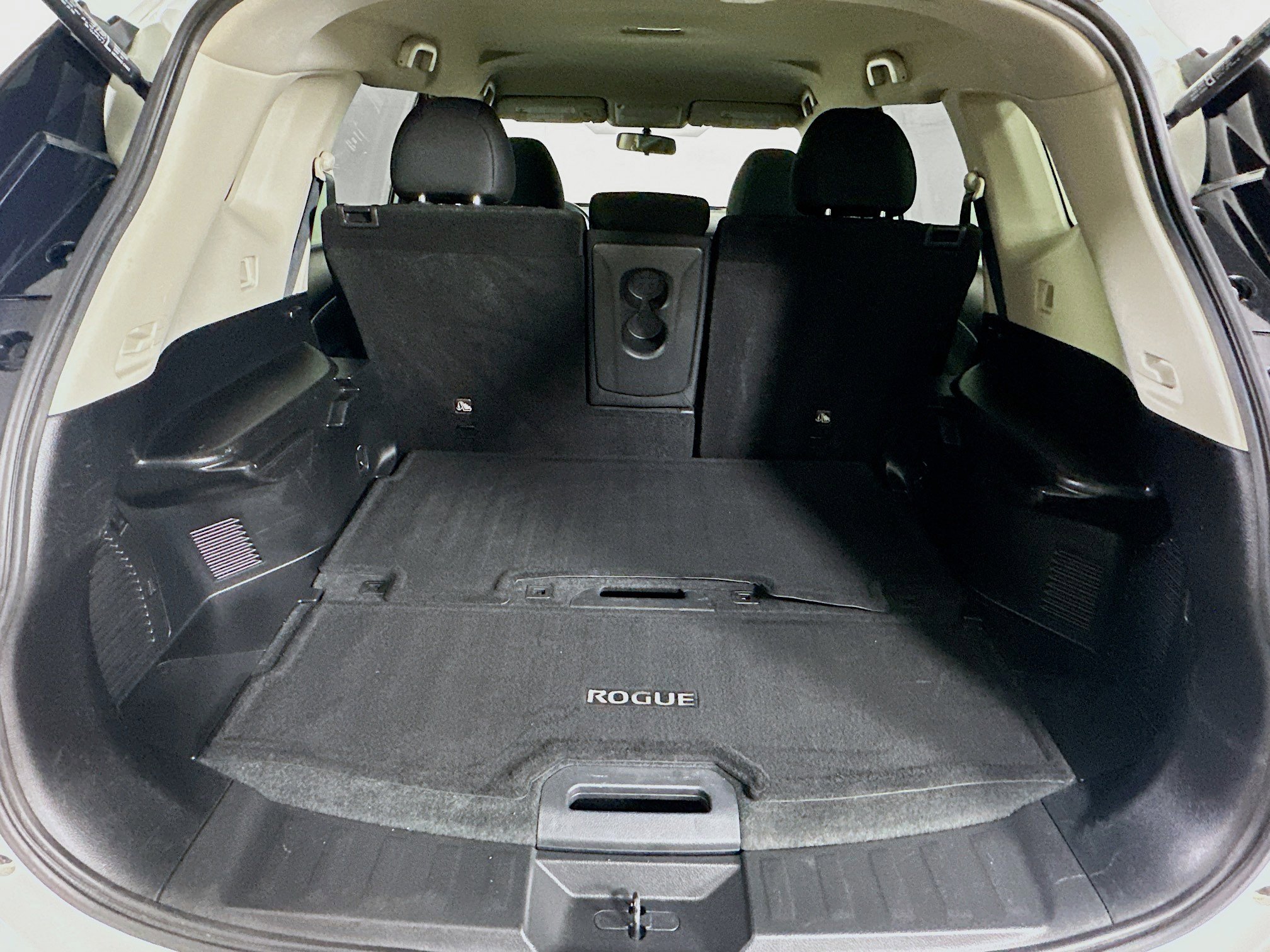 Used 2017 Nissan Rogue SV image 28