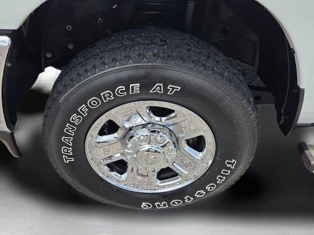 Used 2024 RAM 2500 Tradesman w/ Chrome Appearance Group AWD/4WD image 9