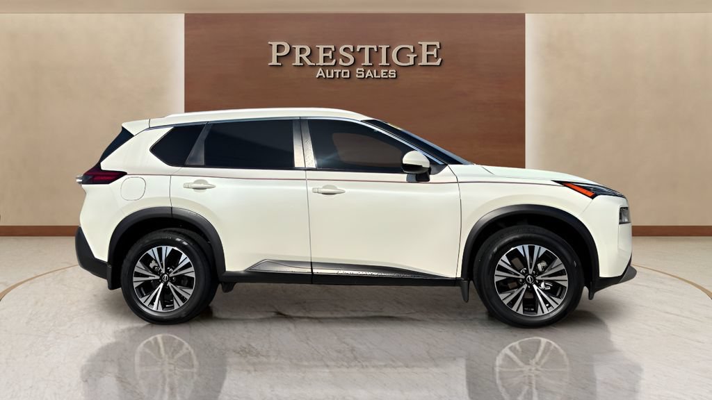 Used 2022 Nissan Rogue SV w/ SV Premium Package FWD image 1