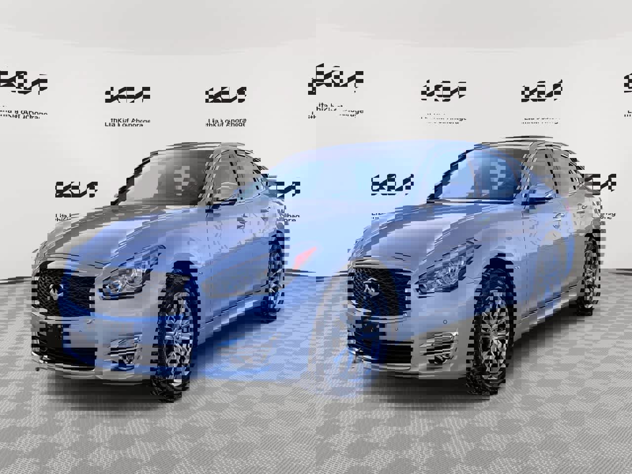 Used 2019 INFINITI Q70 Luxe image 1