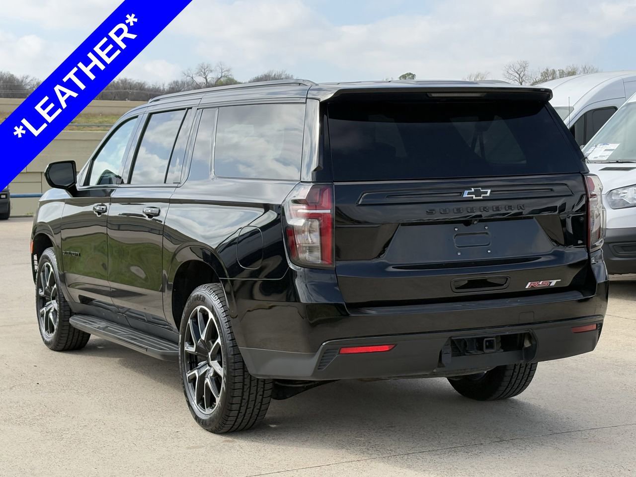 Used 2024 Chevrolet Suburban RST image 7