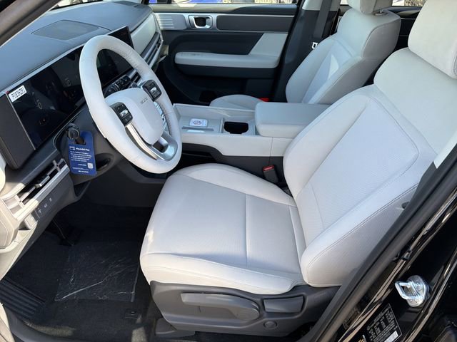 New 2026 Hyundai Santa Fe SE image 9